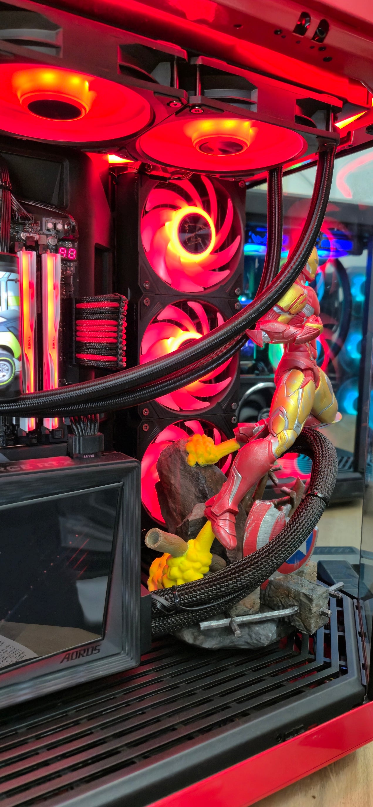 IRON MAN